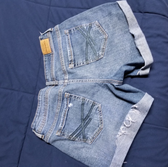 Areo jean shorts - Picture 2 of 3